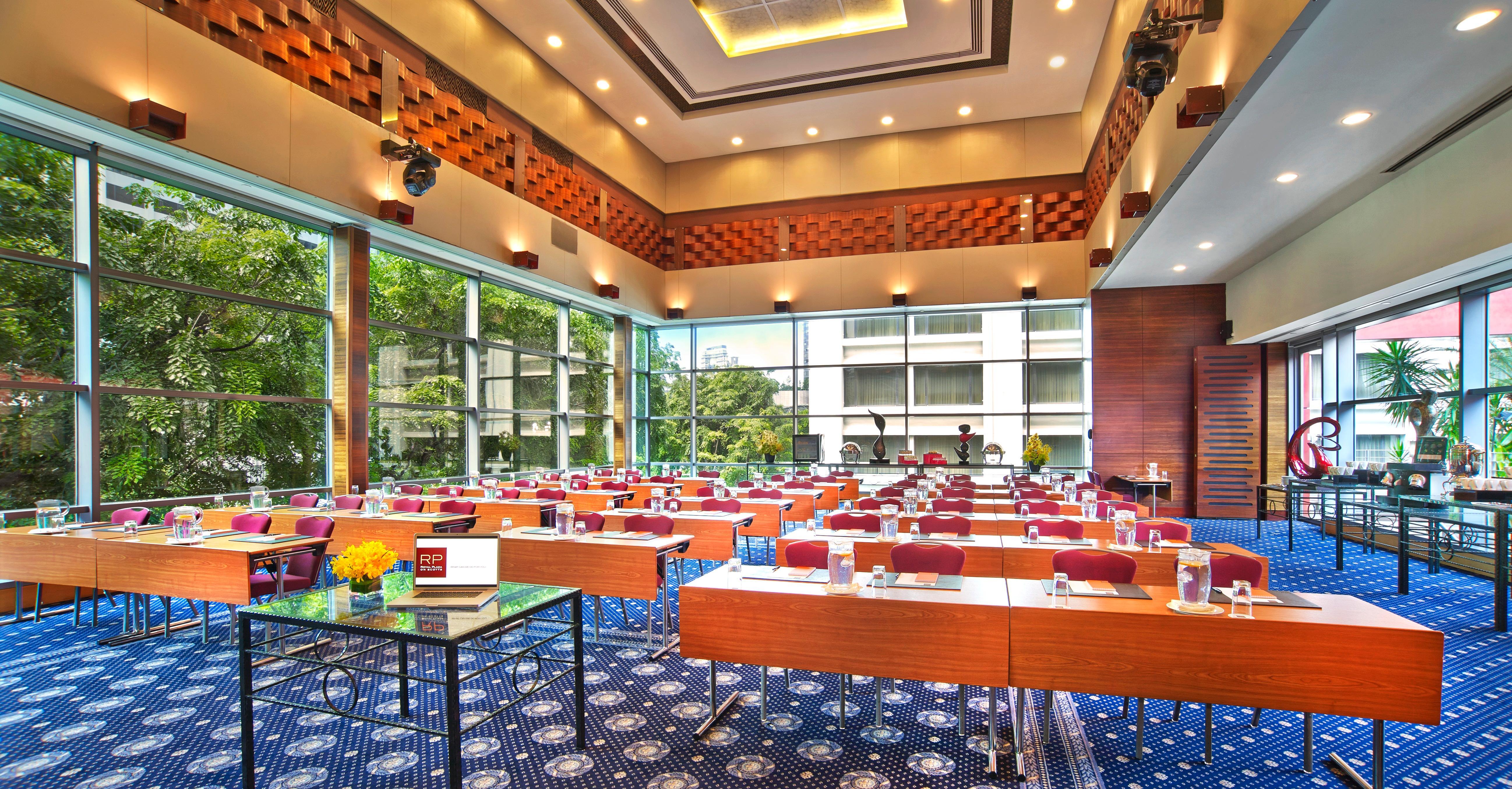 Hotel Royal Plaza On Scotts Singapur Exterior foto The Royal Paragon Hall