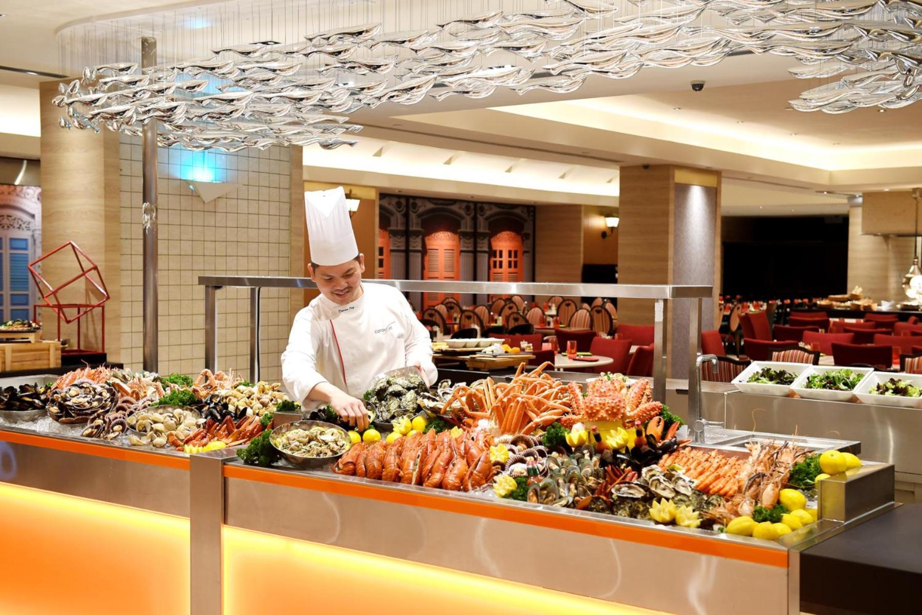 Hotel Royal Plaza On Scotts Singapur Exterior foto A buffet at a hotel