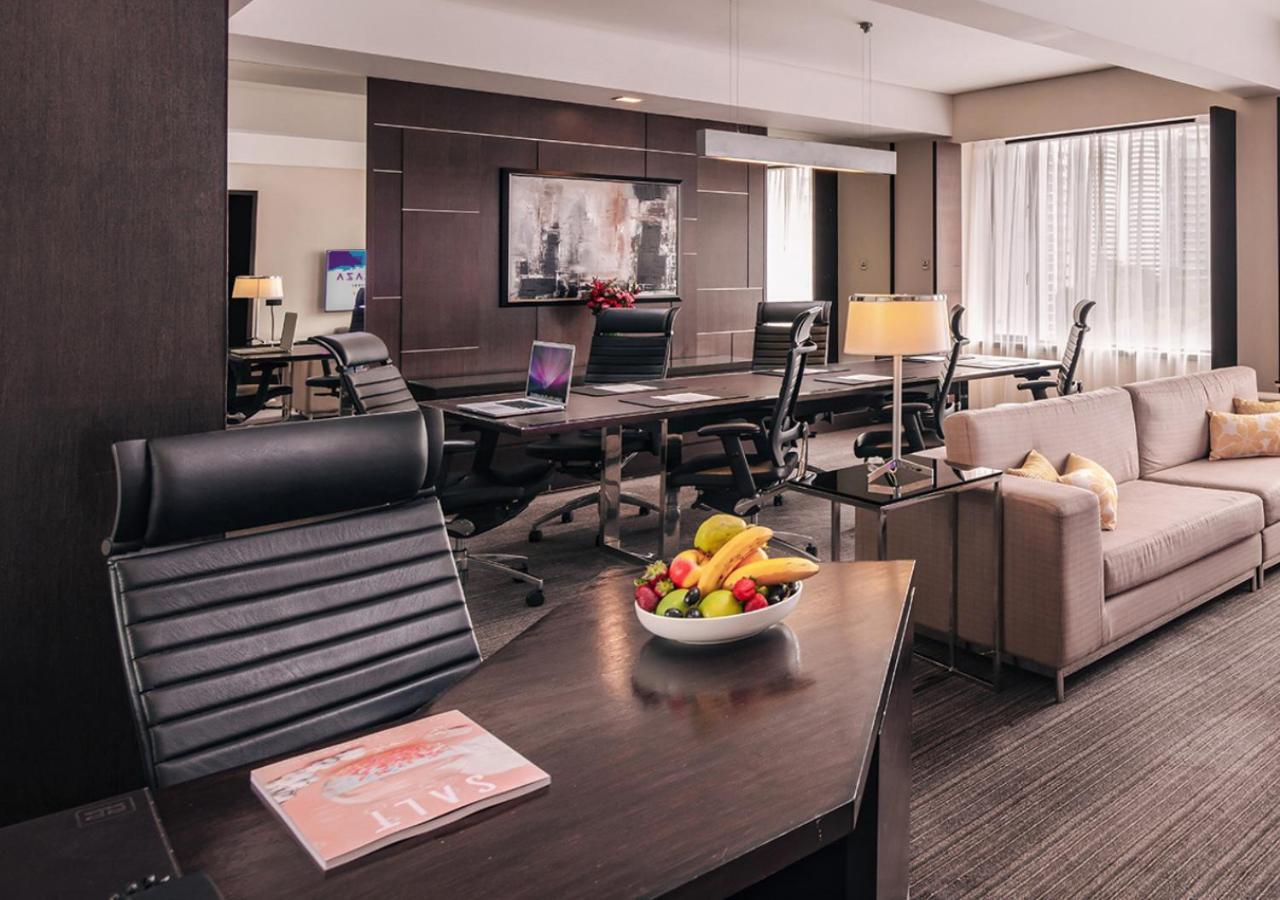 Hotel Royal Plaza On Scotts Singapur Exterior foto Office at The Westin