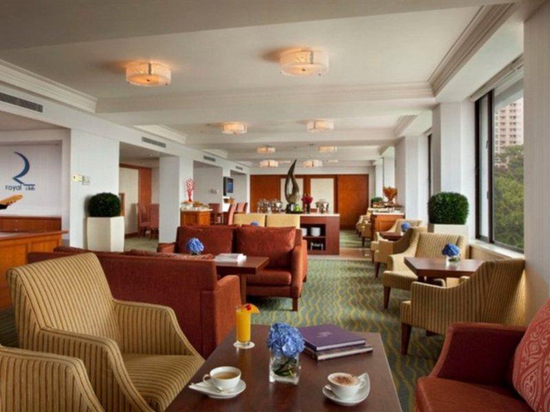Hotel Royal Plaza On Scotts Singapur Exterior foto Club Lounge at the Four Seasons Hotel, Hong Kong